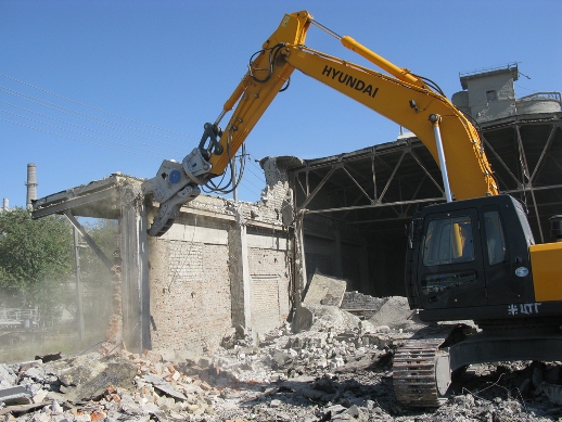 Демонтаж здания №2 технополиса «Химград»